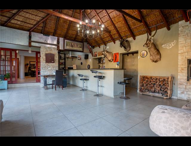 5 BEDROOM HOUSE FOR SALE IN BRACKENHURST